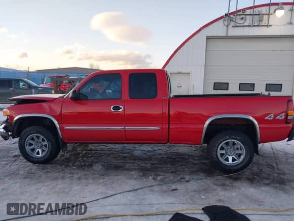 2006 GMC Sierra 1500 SLE1 with VIN 1GTEK19B86Z212806, listed as a IAAI auction lot 41324377 with 179,187 mi miles and . Bid and sale history available at DreamBid. Image 15.