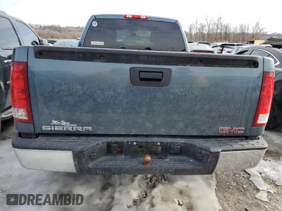 2008 GMC Sierra 1500 Work Truck with VIN 1GTEC19X68Z134439, listed as a Copart auction lot 88669475 with 122,092 mi miles and Salvage title. Bid and sale history available at DreamBid. Image 6.