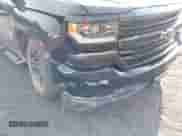 2017 Chevrolet Silverado 1500 LTZ z VIN 3GCUKSEJ0HG321648, wystawiony jako IAAI lot #42701782 z przebiegiem 143 515 mil mil oraz . Historia ofert i sprzedaży dostępna na DreamBid. Obrazek 6.