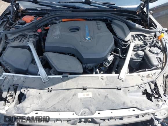 2019 BMW 5 Series 530e xDrive z VIN WBAJB1C57KB375500, wystawiony jako IAAI lot #40161096 z przebiegiem 113 690 mil mil oraz . Historia ofert i sprzedaży dostępna na DreamBid. Obrazek 10.