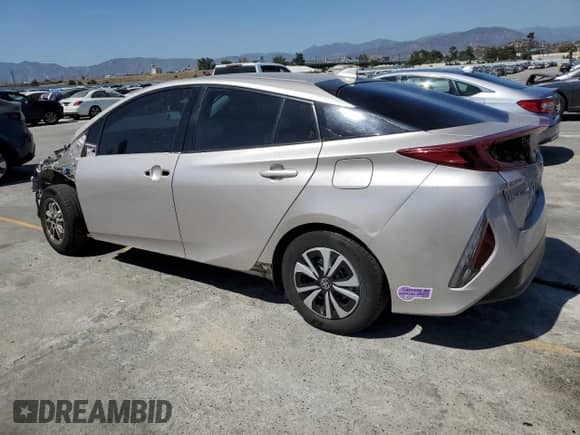 2018 Toyota Prius Plus z VIN JTDKARFP7J3099284, wystawiony jako Copart lot #58186915 z przebiegiem 51 694 mil mil oraz Szkoda całkowita • Salvage title. Historia ofert i sprzedaży dostępna na DreamBid. Obrazek 2.