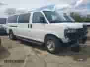 2022 Chevrolet Express Passenger LS с VIN 1GAZGNFP2N1283743, выставлен на аукционе Copart как лот 53305955 с пробегом 31 626 миль миль и Списание • Salvage title. История ставок и продаж доступна на DreamBid. Изображение 4.
