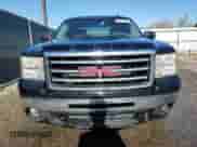 2013 GMC Sierra 1500 SL z VIN 1GTR2UEA8DZ399154, wystawiony jako Copart lot #76455134 z przebiegiem 228 447 mil mil oraz Czysty tytuł • Clean title. Historia ofert i sprzedaży dostępna na DreamBid. Obrazek 5.