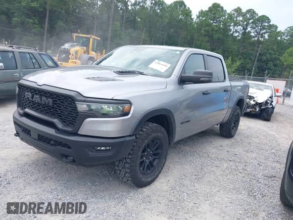 2025 Ram 1500 Rebel z VIN 1C6SRFLP3SN574597, wystawiony jako IAAI lot #42865040 z przebiegiem 35 346 mil mil oraz . Historia ofert i sprzedaży dostępna na DreamBid. Obrazek 18.