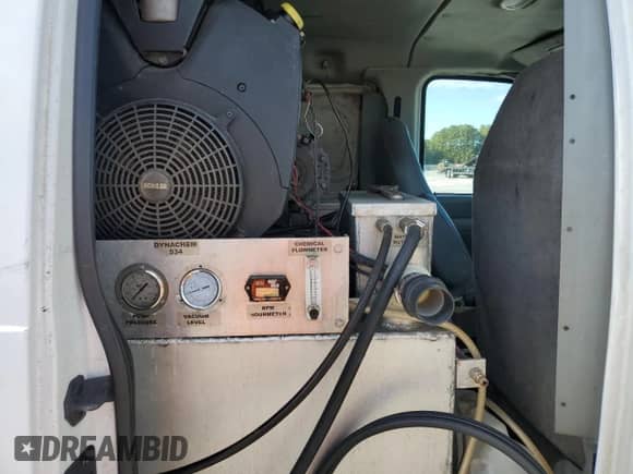 2005 Ford Econoline Cargo z VIN 1FTSS34L05HB36968, wystawiony jako Copart lot #80332675 z przebiegiem 199 030 mil mil oraz Czysty tytuł • Clean title. Historia ofert i sprzedaży dostępna na DreamBid. Obrazek 11.