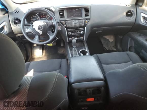 2019 Nissan Pathfinder S z VIN 5N1DR2MM0KC588091, wystawiony jako Copart lot #68850985 z przebiegiem 91 195 mil mil oraz Szkoda całkowita • Salvage title. Historia ofert i sprzedaży dostępna na DreamBid. Obrazek 8.