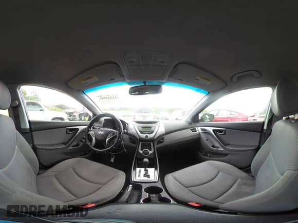 2012 Hyundai Elantra GLS с VIN KMHDH4AE1CU387078, выставлен на аукционе IAAI как лот 42212516 с пробегом 123 885 миль миль и . История ставок и продаж доступна на DreamBid. Изображение 19.