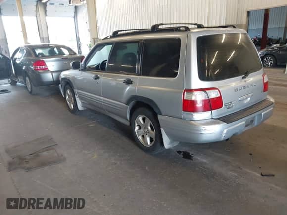 2002 Subaru Forester S with VIN JF1SF65612H740836, listed as a IAAI auction lot 42722300 with 186,390 mi miles and . Bid and sale history available at DreamBid. Image 3.