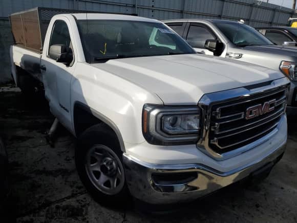 2016 GMC Sierra 1500 z VIN 1GTN1LEC1GZ156724, wystawiony jako Copart lot #81877995 z przebiegiem 83 372 mil mil oraz Szkoda całkowita • Salvage title. Historia ofert i sprzedaży dostępna na DreamBid. Obrazek 4.
