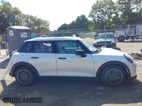 2025 MINI Hardtop with VIN WMW43GD06S2X37266, listed as a IAAI auction lot 43222200 with 1,853 mi miles and . Bid and sale history available at DreamBid. Image 13.