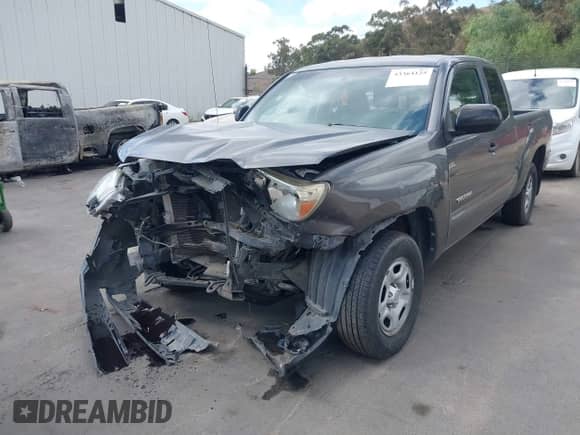 2013 Toyota Tacoma с VIN 5TFTX4CN7DX030181, выставлен на аукционе IAAI как лот 43364125 с пробегом 215 510 миль миль и . История ставок и продаж доступна на DreamBid. Изображение 18.