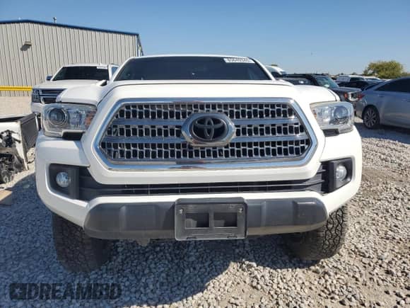 2017 Toyota Tacoma TRD Off Road z VIN 5TFCZ5AN6HX112007, wystawiony jako Copart lot #85649345 z przebiegiem 88 863 mil mil oraz Szkoda całkowita • Salvage title. Historia ofert i sprzedaży dostępna na DreamBid. Obrazek 5.