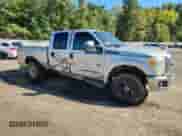 2015 Ford F-250 Lariat z VIN 1FT7W2BT7FEB75339, wystawiony jako Copart lot #87304385 z przebiegiem 196 878 mil mil oraz Szkoda całkowita • Salvage title. Historia ofert i sprzedaży dostępna na DreamBid. Obrazek 4.