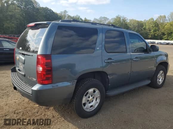 2009 Chevrolet Tahoe 2LT with VIN 1GNFK23099J122799, listed as a Copart auction lot 81446545 with 227,254 mi miles and Clean title. Bid and sale history available at DreamBid. Image 3.