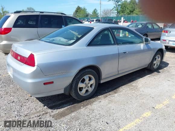 2001 Honda Accord EX with VIN 1HGCG32581A012963, listed as a IAAI auction lot 42114077 with 161,776 mi miles and . Bid and sale history available at DreamBid. Image 4.