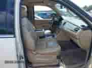 2013 Cadillac Escalade ESV Luxury с VIN 1GYS4HEF1DR228321, выставлен на аукционе IAAI как лот 42536138 с пробегом 160 957 миль миль и . История ставок и продаж доступна на DreamBid. Изображение 5.