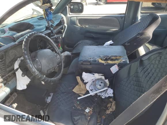 1997 Dodge 1500 with VIN 3B7HC13Y3VG752604, listed as a Copart auction lot 59546135 with 284,804 mi miles and Salvage title. Bid and sale history available at DreamBid. Image 7.