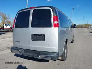 2020 Chevrolet Express Passenger LT z VIN 1GAZGPFGXL1271106, wystawiony jako IAAI lot #43307063 z przebiegiem 131 301 mil mil oraz . Historia ofert i sprzedaży dostępna na DreamBid. Obrazek 4.