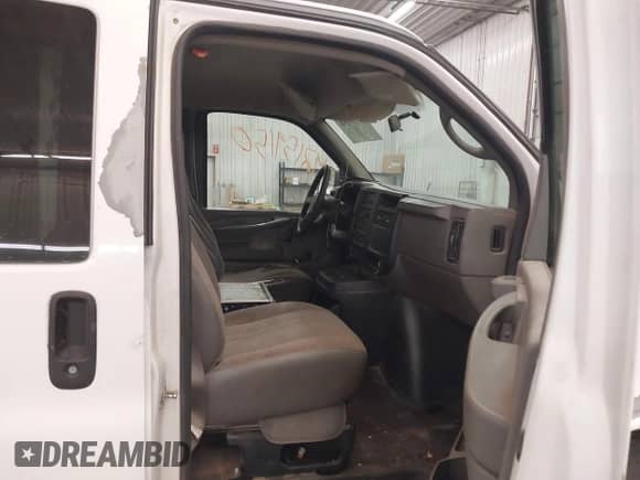 2007 Chevrolet City Express Cargo с VIN 1GCFH15Z171190458, выставлен на аукционе IAAI как лот 42159150 с пробегом 223 780 миль миль и . История ставок и продаж доступна на DreamBid. Изображение 5.