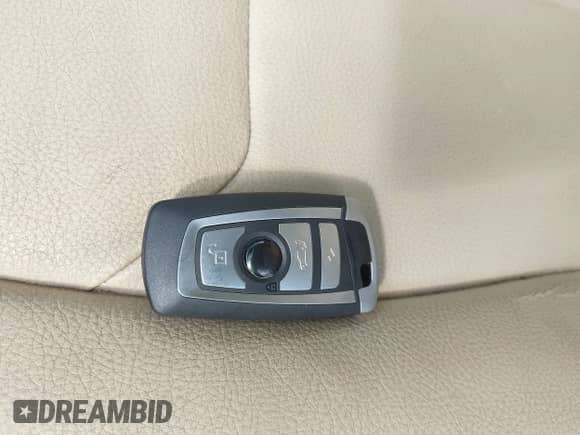 2015 BMW 3 Series 320i с VIN WBA3B1G57FNT03736, выставлен на аукционе IAAI как лот 43501186 с пробегом Не указан миль и . История ставок и продаж доступна на DreamBid. Изображение 11.