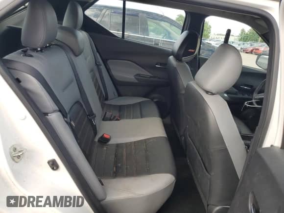 2022 Nissan Kicks SR z VIN 3N1CP5DV1NL511824, wystawiony jako Copart lot #57610535 z przebiegiem 68 909 mil mil oraz Szkoda całkowita • Salvage title. Historia ofert i sprzedaży dostępna na DreamBid. Obrazek 11.