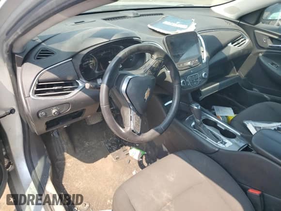 2018 Chevrolet Malibu Hybrid с VIN 1G1ZF5SU9JF154748, выставлен на аукционе Copart как лот 64982215 с пробегом Не указан миль и Чистый • Clean title. История ставок и продаж доступна на DreamBid. Изображение 8.