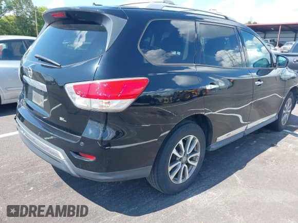 2013 Nissan Pathfinder SV with VIN 5N1AR2MNXDC653429, listed as a IAAI auction lot 42961959 with 322,858 mi miles and . Bid and sale history available at DreamBid. Image 4.