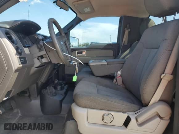 2009 Ford F-150 XL с VIN 1FTRF14W69KB25127, выставлен на аукционе Copart как лот 62579165 с пробегом 132 106 миль миль и Списание • Salvage title. История ставок и продаж доступна на DreamBid. Изображение 7.