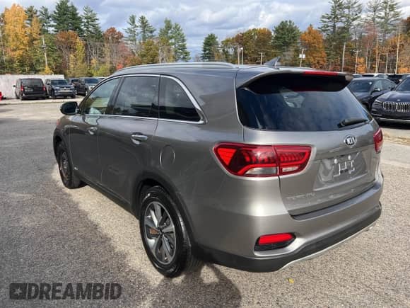 2019 Kia Sorento EX with VIN 5XYPHDA53KG515371, listed as a IAAI auction lot 43547484 with 179,917 mi miles and . Bid and sale history available at DreamBid. Image 3.
