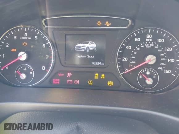 2020 Kia Sorento LX z VIN 5XYPG4A57LG710216, wystawiony jako IAAI lot #43276145 z przebiegiem 76 334 mil mil oraz . Historia ofert i sprzedaży dostępna na DreamBid. Obrazek 7.