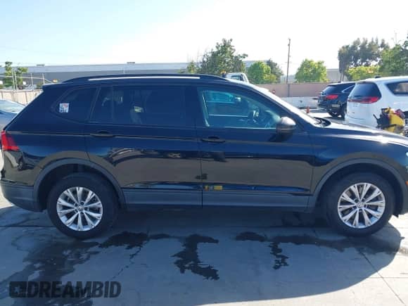 2018 Volkswagen Tiguan S с VIN 3VV1B7AX1JM091928, выставлен на аукционе IAAI как лот 42283454 с пробегом 53 650 миль миль и . История ставок и продаж доступна на DreamBid. Изображение 13.