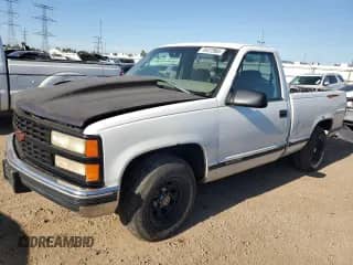 1998 Chevrolet Silverado 1500 with VIN 1GCEC14R2WZ135951, listed as a Copart auction lot 70472965 with 120,236 mi miles and Salvage title. Bid and sale history available at DreamBid. Image 1.