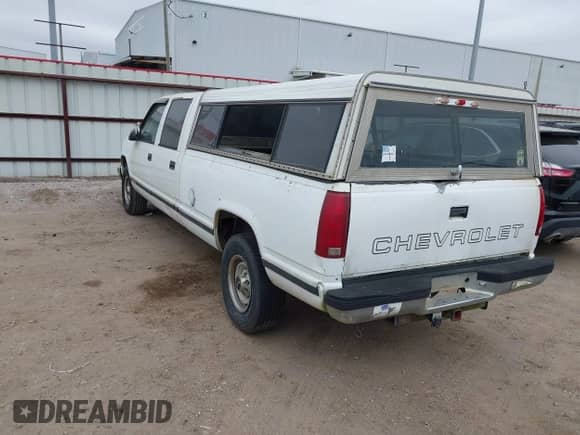 1997 Chevrolet Silverado 3500 с VIN 1GCGC33J4VF013057, выставлен на аукционе IAAI как лот 41596450 с пробегом 302 666 миль миль и . История ставок и продаж доступна на DreamBid. Изображение 3.
