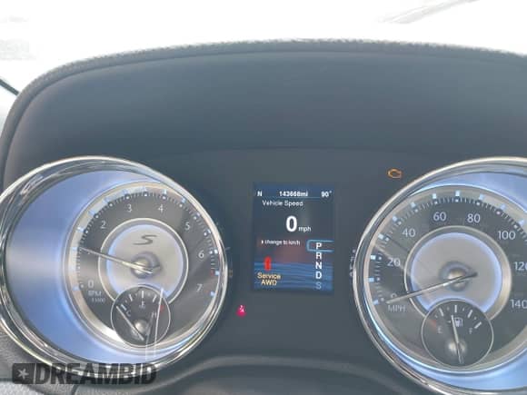 2014 Chrysler 300 S с VIN 2C3CCAGG8EH201441, выставлен на аукционе IAAI как лот 42796650 с пробегом 143 668 миль миль и . История ставок и продаж доступна на DreamBid. Изображение 7.