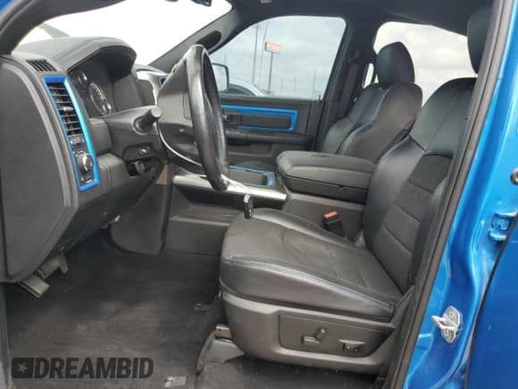 2018 Ram 1500 Night z VIN 1C6RR7MTXJS196245, wystawiony jako Copart lot #69994685 z przebiegiem 77 551 mil mil oraz Szkoda całkowita • Salvage title. Historia ofert i sprzedaży dostępna na DreamBid. Obrazek 7.