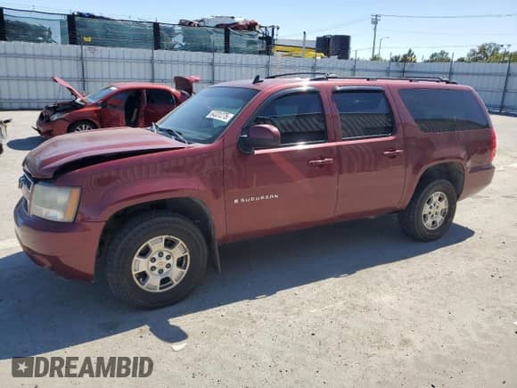 2008 Chevrolet Suburban LTZ z VIN 1GNFK16318R145378, wystawiony jako Copart lot #64331275 z przebiegiem 263 307 mil mil oraz Szkoda całkowita • Salvage title. Historia ofert i sprzedaży dostępna na DreamBid. Obrazek 1.