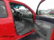 2005 Toyota Tacoma PreRunner z VIN 5TEJU62N55Z132134, wystawiony jako IAAI lot #43417184 z przebiegiem 226 708 mil mil oraz . Historia ofert i sprzedaży dostępna na DreamBid. Obrazek 5.