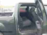 2013 GMC Sierra 1500 SLE z VIN 3GTP2VE75DG231117, wystawiony jako IAAI lot #43475156 z przebiegiem 99 209 mil mil oraz . Historia ofert i sprzedaży dostępna na DreamBid. Obrazek 8.