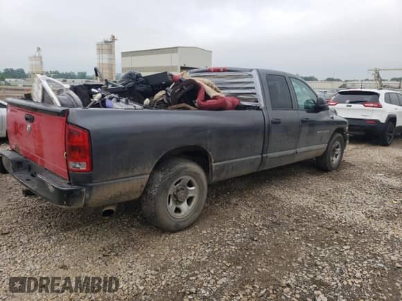 2003 Dodge 2500 ST z VIN 3D7KA28C73G817603, wystawiony jako Copart lot #54809574 z przebiegiem 209 157 mil mil oraz Szkoda całkowita • Salvage title. Historia ofert i sprzedaży dostępna na DreamBid. Obrazek 3.