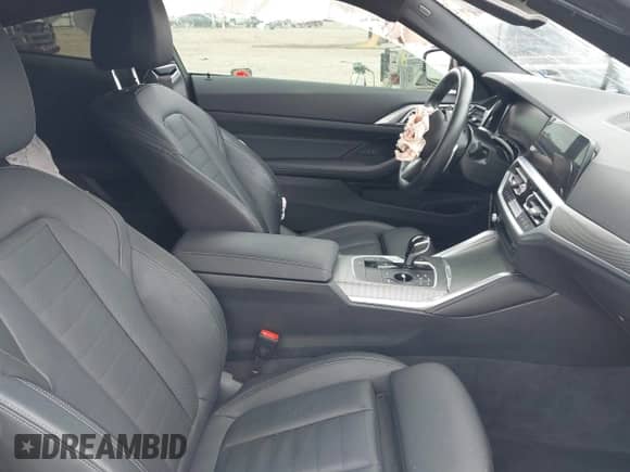 2023 BMW 4 Series 430i xDrive z VIN WBA73AP0XPCL78110, wystawiony jako IAAI lot #42145560 z przebiegiem 11 855 mil mil oraz . Historia ofert i sprzedaży dostępna na DreamBid. Obrazek 5.