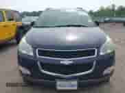 2010 Chevrolet Traverse LS z VIN 1GNLVEED1AS104551, wystawiony jako IAAI lot #42656402 z przebiegiem 196 118 mil mil oraz . Historia ofert i sprzedaży dostępna na DreamBid. Obrazek 12.