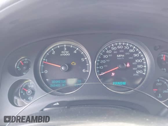 2010 Chevrolet Suburban LT z VIN 1GNUCJE08AR133987, wystawiony jako IAAI lot #42413997 z przebiegiem 268 401 mil mil oraz . Historia ofert i sprzedaży dostępna na DreamBid. Obrazek 7.