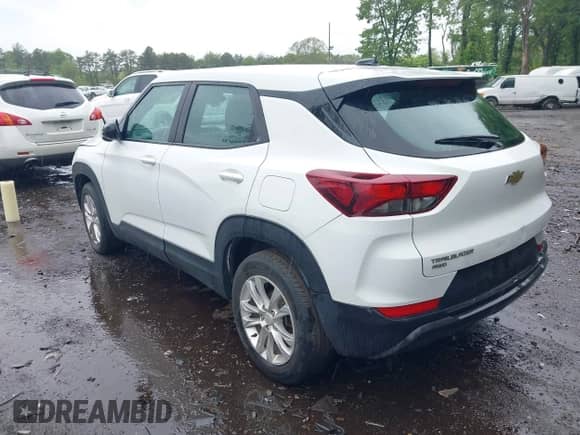 2022 Chevrolet TrailBlazer LS с VIN KL79MNSL1NB026387, выставлен на аукционе IAAI как лот 42292174 с пробегом 42 044 миль миль и . История ставок и продаж доступна на DreamBid. Изображение 3.