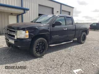 2010 Chevrolet Silverado 1500 LS with VIN 1GCSKREA8AZ146040, listed as a Copart auction lot 60681895 with 244,397 mi miles and Salvage title. Bid and sale history available at DreamBid. Image 1.