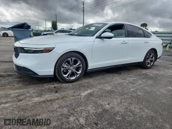 2024 Honda Accord EX z VIN 1HGCY1F3XRA036235, wystawiony jako Copart lot #80705605 z przebiegiem 3 512 mil mil oraz Czysty tytuł • Clean title. Historia ofert i sprzedaży dostępna na DreamBid. Obrazek 1.