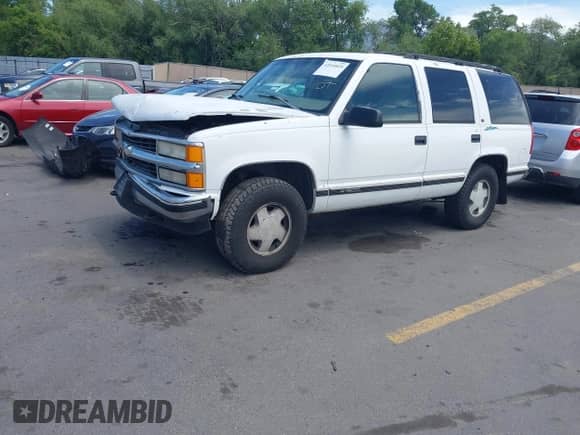 1997 Chevrolet Tahoe с VIN 1GNEK13R9VJ444258, выставлен на аукционе IAAI как лот 42534025 с пробегом 222 923 миль миль и . История ставок и продаж доступна на DreamBid. Изображение 17.