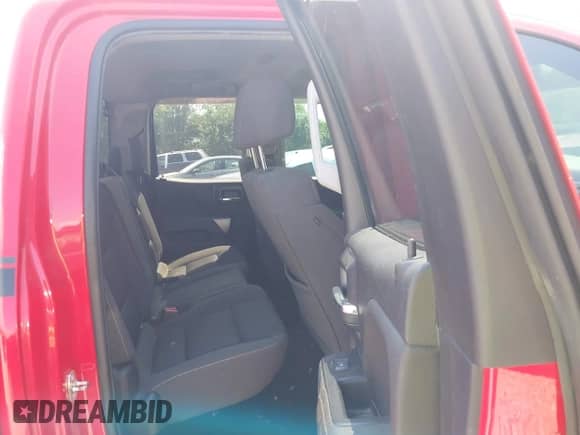 2018 Chevrolet Silverado 1500 LT с VIN 1GCVKREC8JZ341389, выставлен на аукционе IAAI как лот 42996584 с пробегом 121 800 миль миль и . История ставок и продаж доступна на DreamBid. Изображение 8.