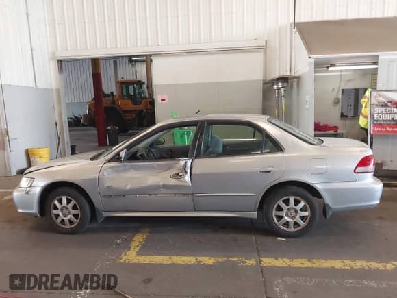 2002 Honda Accord SE с VIN JHMCG56752C026846, выставлен на аукционе IAAI как лот 43194900 с пробегом 244 770 миль миль и . История ставок и продаж доступна на DreamBid. Изображение 14.