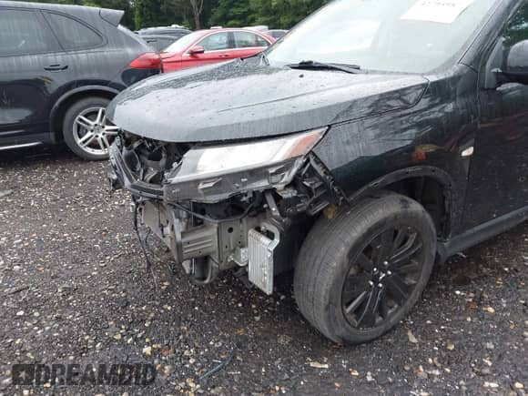 2021 Mitsubishi Outlander ES z VIN JA4ARUAU2MU027180, wystawiony jako IAAI lot #42795957 z przebiegiem 15 729 mil mil oraz . Historia ofert i sprzedaży dostępna na DreamBid. Obrazek 19.