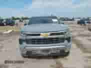 2024 Chevrolet Silverado 1500 LT z VIN 2GCUDDED0R1157361, wystawiony jako IAAI lot #43033954 z przebiegiem 54 137 mil mil oraz . Historia ofert i sprzedaży dostępna na DreamBid. Obrazek 12.